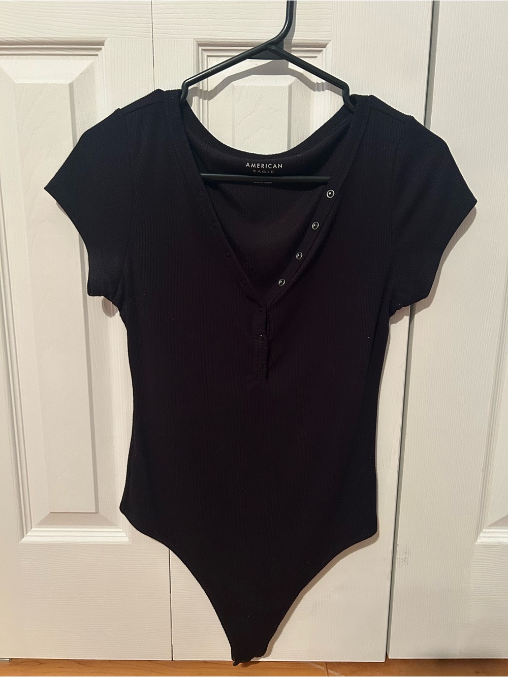 American Eagle Outfitters Black Short-Sleeve Snap V-Neck Bodysuit